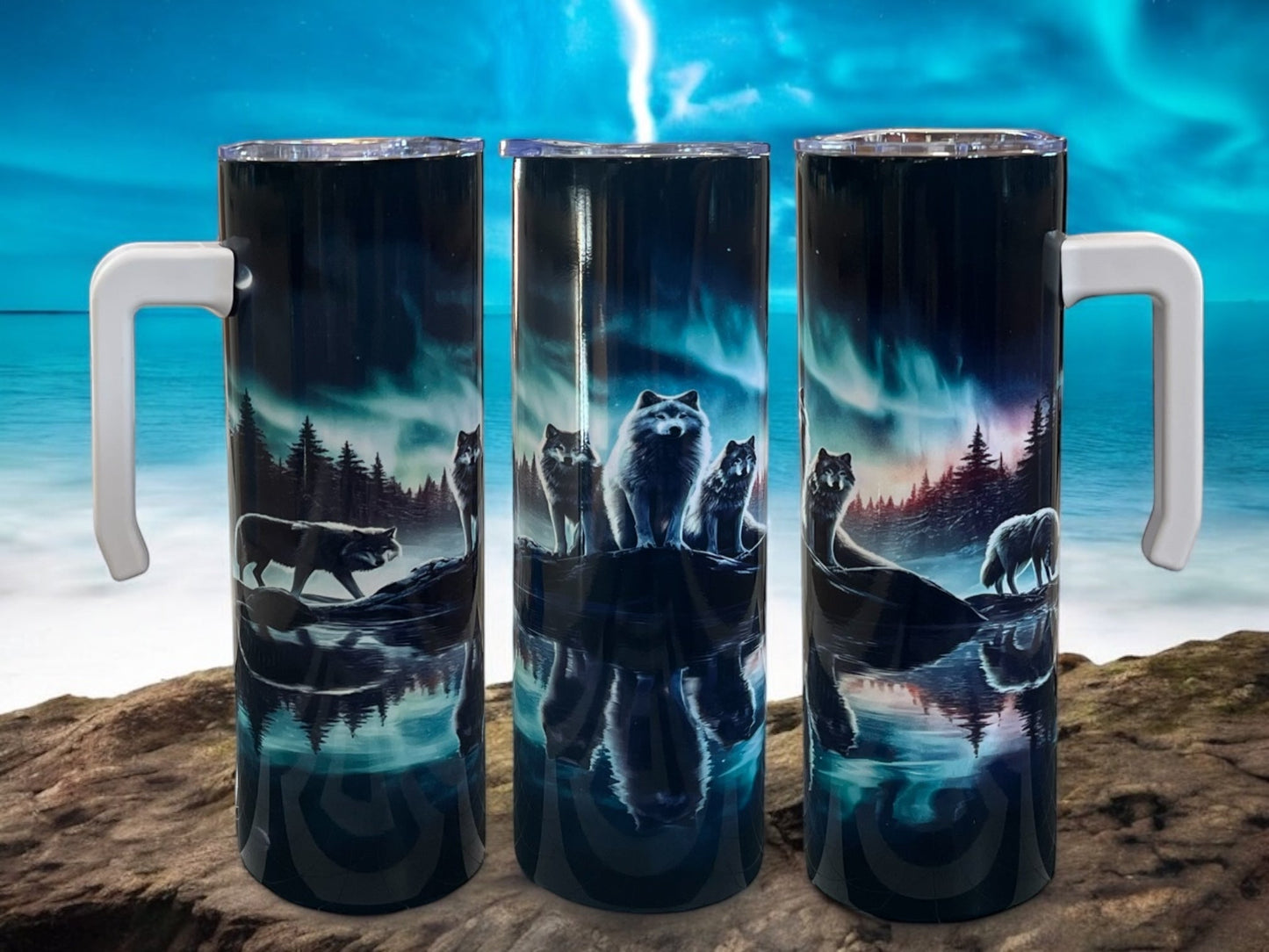 Beautiful Wolf Northern Lights- Comfortable handle 20oz Stainless Steel
