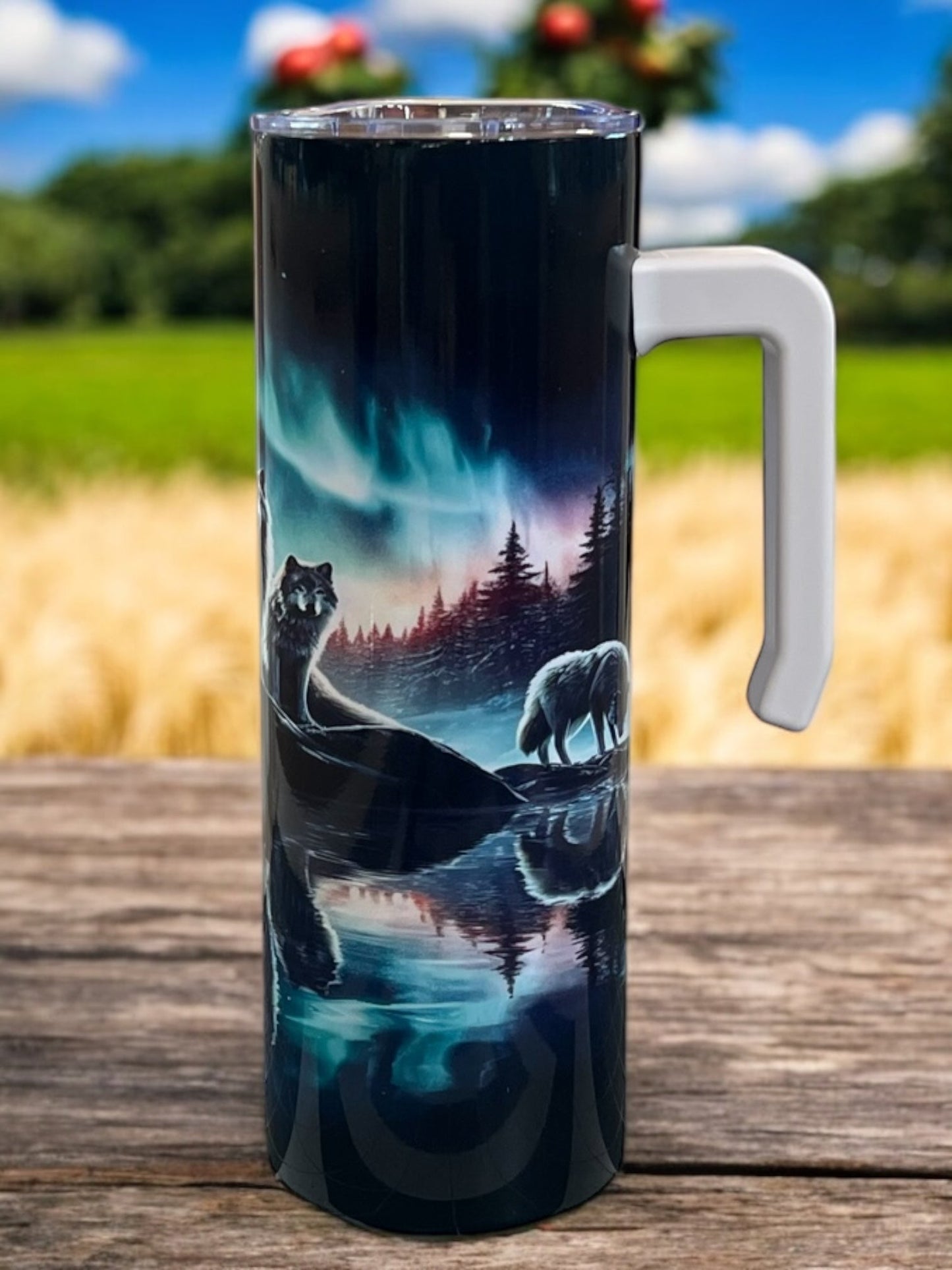 Beautiful Wolf Northern Lights- Comfortable handle 20oz Stainless Steel