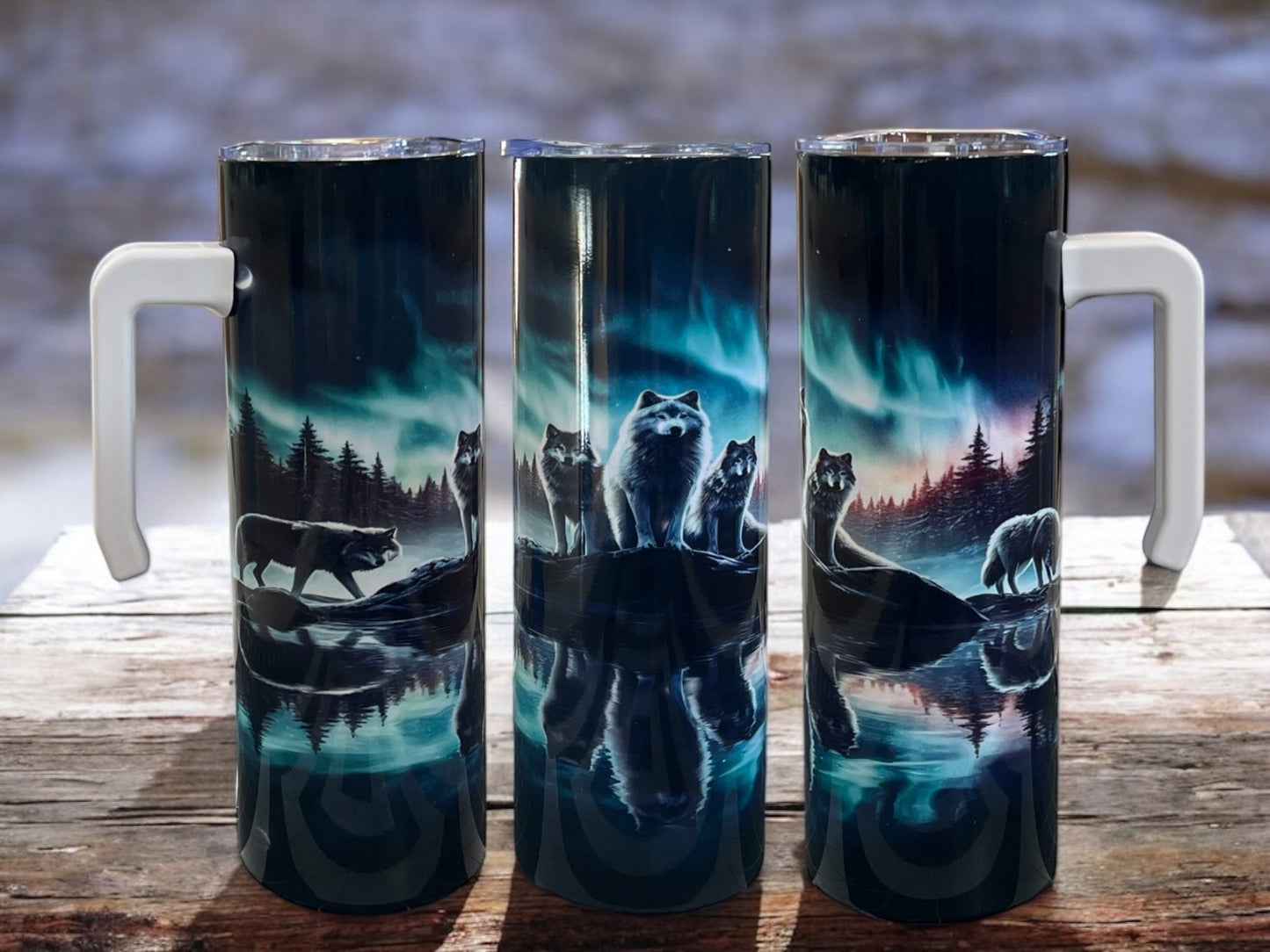 Beautiful Wolf Northern Lights- Comfortable handle 20oz Stainless Steel